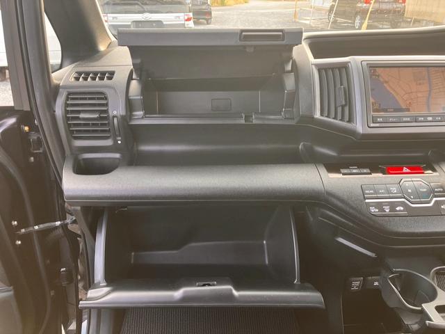 ステップワゴンスパーダ Z 横滑防止 スマキー 地デジTV キーフリー パワーウィンド HDDナビエディション ETC付 ナビ・TV エアコン DVD再生 運転席助手席エアバック エアバック ABS PS アラウンドビューカメラ(38枚目)