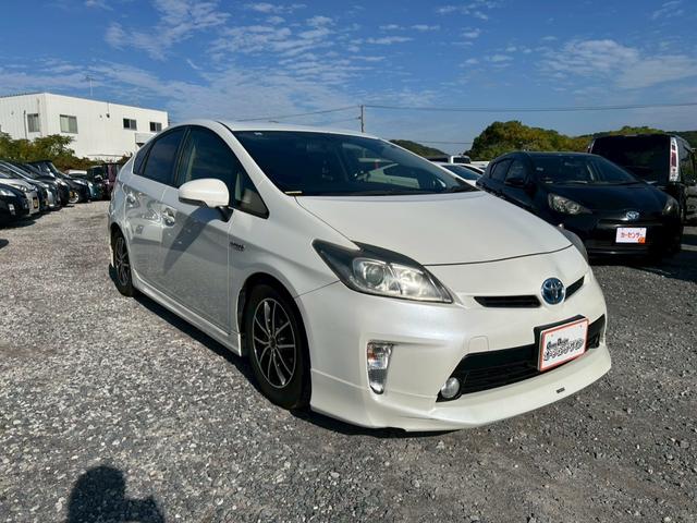 プリウス Ｇ　格納ミラー　Ｂｌｕｅｔｏｏｔｈ音楽　スマ－トキ－　パワーステアリング　エアバック　ナビ＆ＴＶ　サイドエアバック　ＡＡＣ　ＳＤナビゲーション　クルコン　ＥＳＣ　キーフリーシステム　パワーウィンドウ（10枚目）