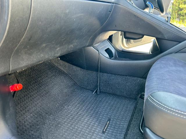 プリウス Ｇ　格納ミラー　Ｂｌｕｅｔｏｏｔｈ音楽　スマ－トキ－　パワーステアリング　エアバック　ナビ＆ＴＶ　サイドエアバック　ＡＡＣ　ＳＤナビゲーション　クルコン　ＥＳＣ　キーフリーシステム　パワーウィンドウ（21枚目）