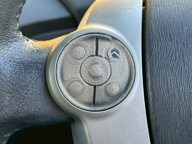 プリウス Ｇ　格納ミラー　Ｂｌｕｅｔｏｏｔｈ音楽　スマ－トキ－　パワーステアリング　エアバック　ナビ＆ＴＶ　サイドエアバック　ＡＡＣ　ＳＤナビゲーション　クルコン　ＥＳＣ　キーフリーシステム　パワーウィンドウ（32枚目）