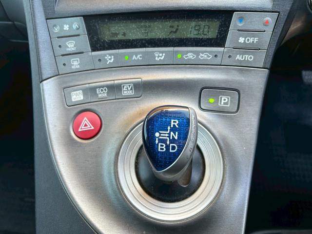 プリウス Ｇ　格納ミラー　Ｂｌｕｅｔｏｏｔｈ音楽　スマ－トキ－　パワーステアリング　エアバック　ナビ＆ＴＶ　サイドエアバック　ＡＡＣ　ＳＤナビゲーション　クルコン　ＥＳＣ　キーフリーシステム　パワーウィンドウ（40枚目）