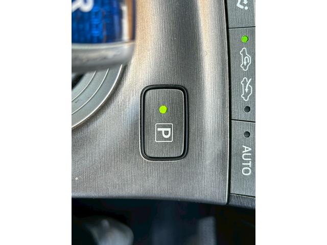 プリウス Ｇ　格納ミラー　Ｂｌｕｅｔｏｏｔｈ音楽　スマ－トキ－　パワーステアリング　エアバック　ナビ＆ＴＶ　サイドエアバック　ＡＡＣ　ＳＤナビゲーション　クルコン　ＥＳＣ　キーフリーシステム　パワーウィンドウ（43枚目）