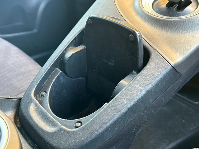 プリウス Ｇ　格納ミラー　Ｂｌｕｅｔｏｏｔｈ音楽　スマ－トキ－　パワーステアリング　エアバック　ナビ＆ＴＶ　サイドエアバック　ＡＡＣ　ＳＤナビゲーション　クルコン　ＥＳＣ　キーフリーシステム　パワーウィンドウ（46枚目）