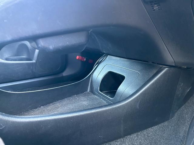 プリウス Ｇ　格納ミラー　Ｂｌｕｅｔｏｏｔｈ音楽　スマ－トキ－　パワーステアリング　エアバック　ナビ＆ＴＶ　サイドエアバック　ＡＡＣ　ＳＤナビゲーション　クルコン　ＥＳＣ　キーフリーシステム　パワーウィンドウ（55枚目）