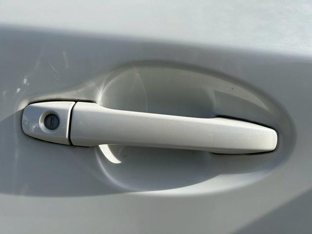プリウス Ｇ　格納ミラー　Ｂｌｕｅｔｏｏｔｈ音楽　スマ－トキ－　パワーステアリング　エアバック　ナビ＆ＴＶ　サイドエアバック　ＡＡＣ　ＳＤナビゲーション　クルコン　ＥＳＣ　キーフリーシステム　パワーウィンドウ（66枚目）