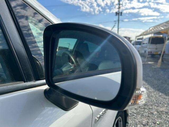 プリウス Ｇ　格納ミラー　Ｂｌｕｅｔｏｏｔｈ音楽　スマ－トキ－　パワーステアリング　エアバック　ナビ＆ＴＶ　サイドエアバック　ＡＡＣ　ＳＤナビゲーション　クルコン　ＥＳＣ　キーフリーシステム　パワーウィンドウ（72枚目）