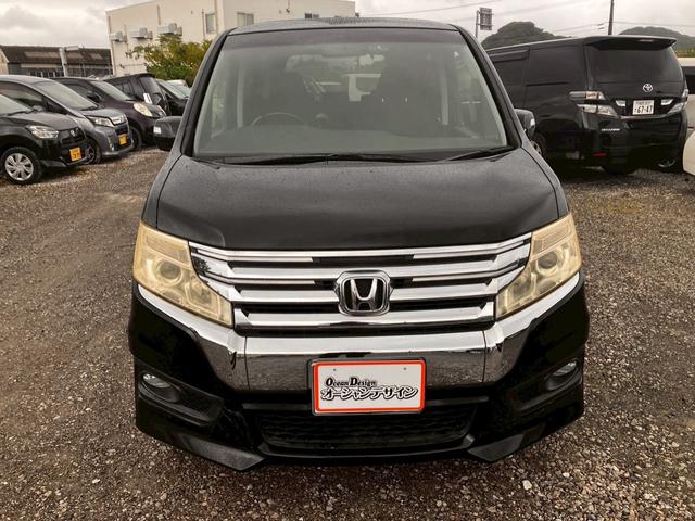 ステップワゴンスパーダ Ｚ　インターナビセレクション　両側自動スライドドア　横滑り防止機能　パワステ　フルセグ　スマ－トキ－　ＡＢＳ　パワーウィンドウ　エアバッグ　ＳＤナビ　キーレスエントリーキー　ナビ・ＴＶ　フルオートエアコン　電動格納ドアミラー（9枚目）