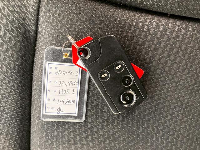 ステップワゴンスパーダ Ｚ　インターナビセレクション　両側自動スライドドア　横滑り防止機能　パワステ　フルセグ　スマ－トキ－　ＡＢＳ　パワーウィンドウ　エアバッグ　ＳＤナビ　キーレスエントリーキー　ナビ・ＴＶ　フルオートエアコン　電動格納ドアミラー（67枚目）