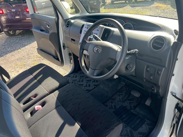 タント Ｇ　電動格納ドアミラー　スマートキー＆プッシュスタート　パワーウィンド　運転席助手席エアバック　フルオートエアコン　パワステ　エアバック　キーレスキー　ＡＢＳ付　横滑り防止（17枚目）