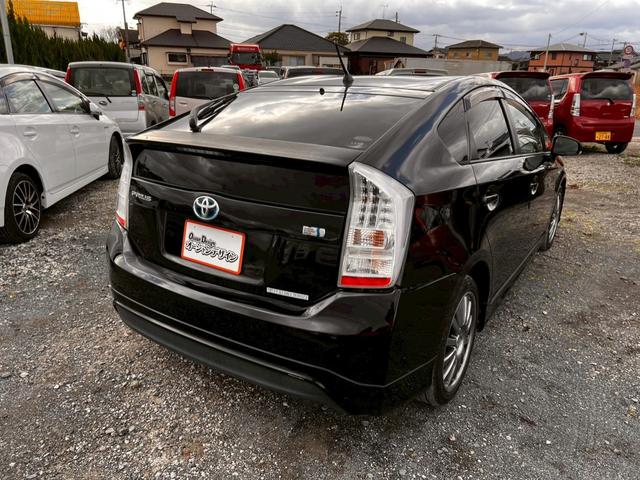 プリウス Ｓツーリングセレクション　スマキ－　Ｂカメ　ＳＤナビゲーション　地デジフルセグ　サイドエアバッグ　キーレス　Ｗエアバック　横滑り防止機能　パワステ　エアＢ　ＴＶナビ　ＡＵＴＯエアコン　ＡＢＳ　パワーウィンドウ　ＥＴＣ装着車（12枚目）