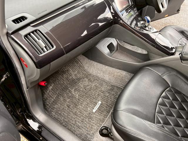 プリウス Ｓツーリングセレクション　スマキ－　Ｂカメ　ＳＤナビゲーション　地デジフルセグ　サイドエアバッグ　キーレス　Ｗエアバック　横滑り防止機能　パワステ　エアＢ　ＴＶナビ　ＡＵＴＯエアコン　ＡＢＳ　パワーウィンドウ　ＥＴＣ装着車（22枚目）