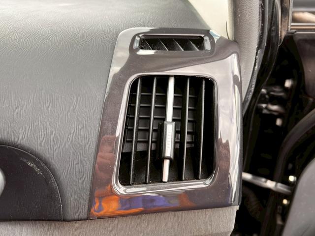 プリウス Ｓツーリングセレクション　スマキ－　Ｂカメ　ＳＤナビゲーション　地デジフルセグ　サイドエアバッグ　キーレス　Ｗエアバック　横滑り防止機能　パワステ　エアＢ　ＴＶナビ　ＡＵＴＯエアコン　ＡＢＳ　パワーウィンドウ　ＥＴＣ装着車（51枚目）