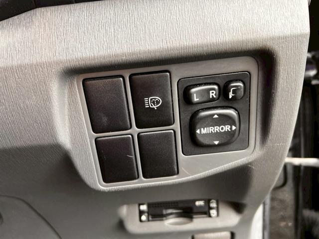 プリウス Ｓツーリングセレクション　スマキ－　Ｂカメ　ＳＤナビゲーション　地デジフルセグ　サイドエアバッグ　キーレス　Ｗエアバック　横滑り防止機能　パワステ　エアＢ　ＴＶナビ　ＡＵＴＯエアコン　ＡＢＳ　パワーウィンドウ　ＥＴＣ装着車（52枚目）