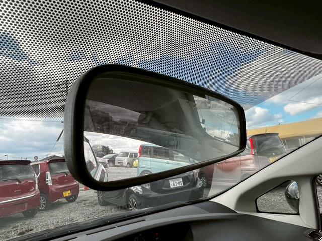 プリウス Ｓツーリングセレクション　スマキ－　Ｂカメ　ＳＤナビゲーション　地デジフルセグ　サイドエアバッグ　キーレス　Ｗエアバック　横滑り防止機能　パワステ　エアＢ　ＴＶナビ　ＡＵＴＯエアコン　ＡＢＳ　パワーウィンドウ　ＥＴＣ装着車（54枚目）