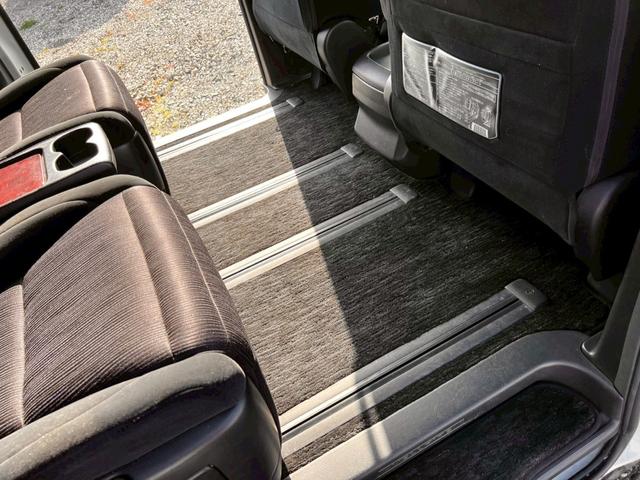 ヴェルファイア ２．４Ｚ　スマートキー＆プッシュスタート　ＥＳＣ　助手席エアバック　電動格納ミラー　エアコン　ＡＢＳ　パワステ　パワーウィンドウ　運転席エアバック　キーフリーシステム　オートライト　カーテンエアバッグ（26枚目）