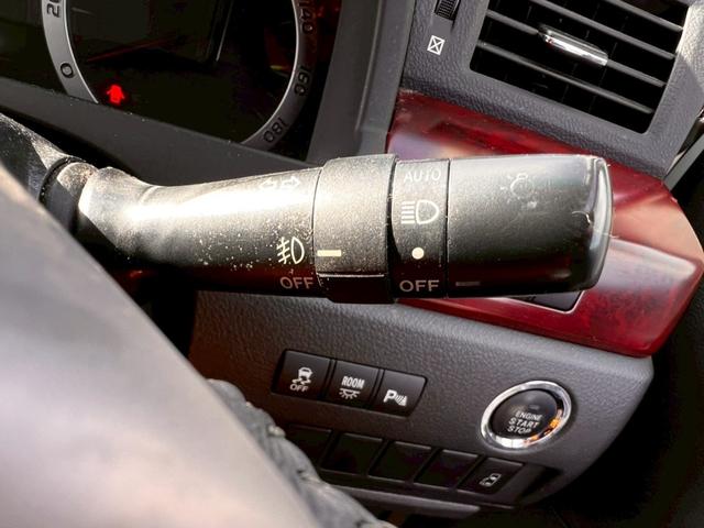 ヴェルファイア ２．４Ｚ　スマートキー＆プッシュスタート　ＥＳＣ　助手席エアバック　電動格納ミラー　エアコン　ＡＢＳ　パワステ　パワーウィンドウ　運転席エアバック　キーフリーシステム　オートライト　カーテンエアバッグ（32枚目）