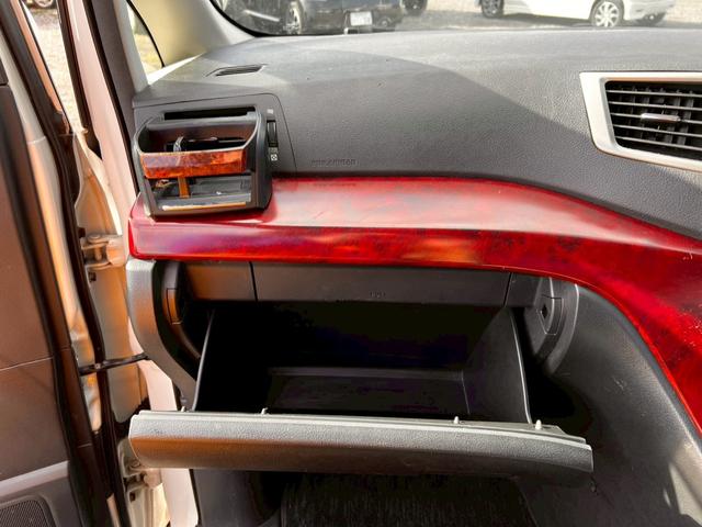 ヴェルファイア ２．４Ｚ　スマートキー＆プッシュスタート　ＥＳＣ　助手席エアバック　電動格納ミラー　エアコン　ＡＢＳ　パワステ　パワーウィンドウ　運転席エアバック　キーフリーシステム　オートライト　カーテンエアバッグ（34枚目）