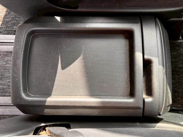 ヴェルファイア ２．４Ｚ　スマートキー＆プッシュスタート　ＥＳＣ　助手席エアバック　電動格納ミラー　エアコン　ＡＢＳ　パワステ　パワーウィンドウ　運転席エアバック　キーフリーシステム　オートライト　カーテンエアバッグ（39枚目）