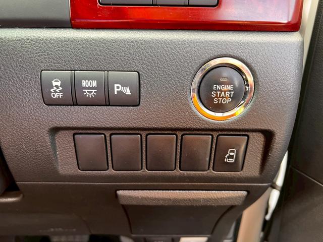 ヴェルファイア ２．４Ｚ　スマートキー＆プッシュスタート　ＥＳＣ　助手席エアバック　電動格納ミラー　エアコン　ＡＢＳ　パワステ　パワーウィンドウ　運転席エアバック　キーフリーシステム　オートライト　カーテンエアバッグ（41枚目）