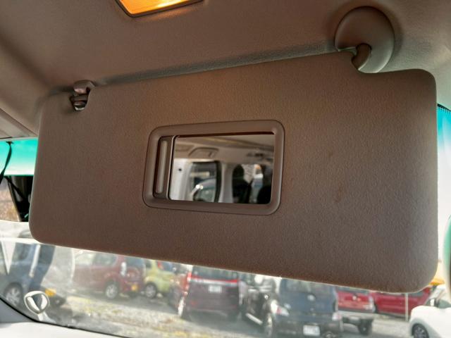 ヴェルファイア ２．４Ｚ　スマートキー＆プッシュスタート　ＥＳＣ　助手席エアバック　電動格納ミラー　エアコン　ＡＢＳ　パワステ　パワーウィンドウ　運転席エアバック　キーフリーシステム　オートライト　カーテンエアバッグ（47枚目）