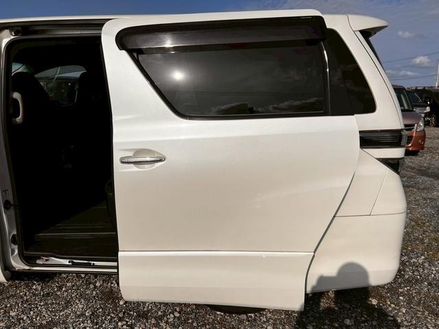 ヴェルファイア ２．４Ｚ　スマートキー＆プッシュスタート　ＥＳＣ　助手席エアバック　電動格納ミラー　エアコン　ＡＢＳ　パワステ　パワーウィンドウ　運転席エアバック　キーフリーシステム　オートライト　カーテンエアバッグ（53枚目）