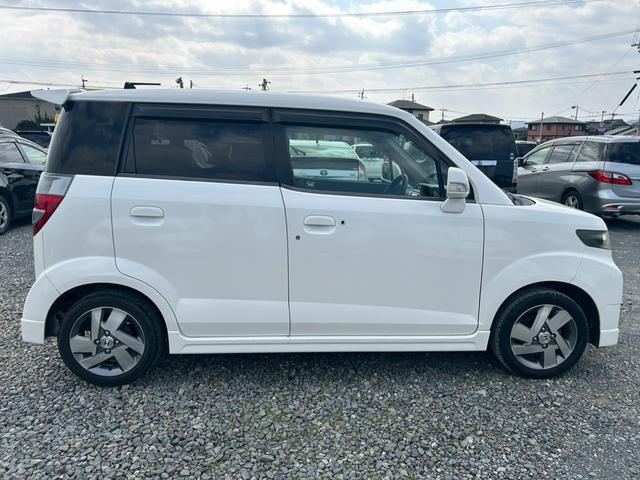 ゼストスパーク Ｗ　Ｂカメラ　運転席助手席エアバック　ＥＴＣ付き　電格ミラー　ＳＤ　スマートキー付　パワーウインド　ＤＶＤ再生可能　キーフリー　ワンセグテレビ　エアコン　パワーステアリング　横滑り防止装置　ＡＢＳ　ＵＳＢ（16枚目）