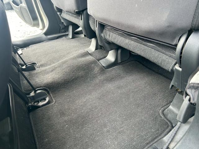 ゼストスパーク Ｗ　Ｂカメラ　運転席助手席エアバック　ＥＴＣ付き　電格ミラー　ＳＤ　スマートキー付　パワーウインド　ＤＶＤ再生可能　キーフリー　ワンセグテレビ　エアコン　パワーステアリング　横滑り防止装置　ＡＢＳ　ＵＳＢ（24枚目）