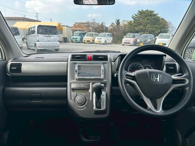 ゼストスパーク Ｗ　Ｂカメラ　運転席助手席エアバック　ＥＴＣ付き　電格ミラー　ＳＤ　スマートキー付　パワーウインド　ＤＶＤ再生可能　キーフリー　ワンセグテレビ　エアコン　パワーステアリング　横滑り防止装置　ＡＢＳ　ＵＳＢ（33枚目）