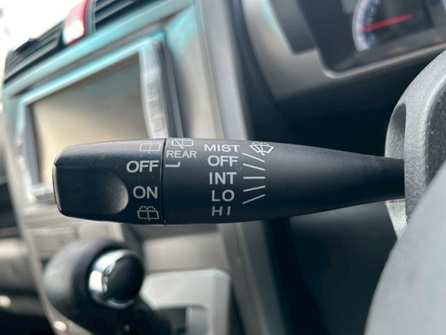 ゼストスパーク Ｗ　Ｂカメラ　運転席助手席エアバック　ＥＴＣ付き　電格ミラー　ＳＤ　スマートキー付　パワーウインド　ＤＶＤ再生可能　キーフリー　ワンセグテレビ　エアコン　パワーステアリング　横滑り防止装置　ＡＢＳ　ＵＳＢ（35枚目）