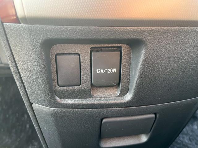 ヴェルファイア ２．４Ｚ　デュアルパワースライドドア　キーフリーシステム　電動ミラー　横滑り防止システム　運転席エアバッグ　Ｗエアバック　ナビ　オートエアコン　パワーステアリング　ＡＢＳ　パワーウィンドウ　サイドエアバック（37枚目）