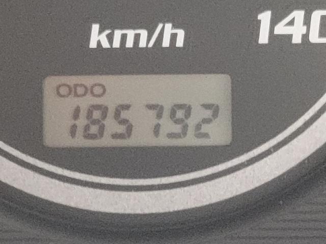 ハイゼットカーゴ デッキバンＧＸ　特別仕様限定モデル車　オートマチック　Ｖａｎ　オートマチック　軽ＲＶ　ピックアップ　旧車カスタムベースモデル　激レアピックアップ車　荷台カバーオーダーメイド　室内クリーニング　プライバシーガラス　ＵＶカット　法定点検整備一式　自社ローンあります（7枚目）