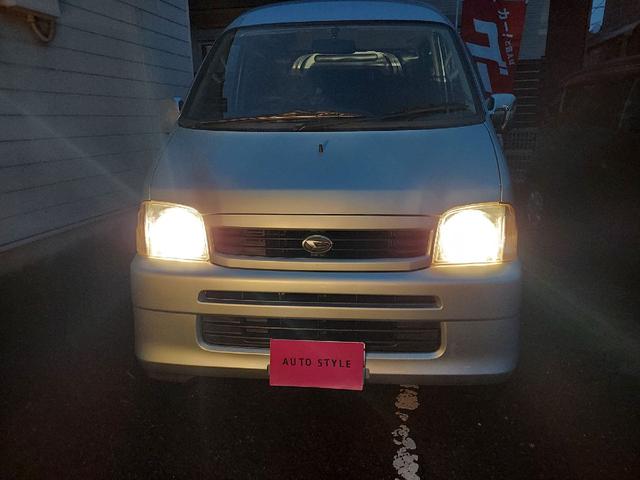 ハイゼットカーゴ デッキバンＧＸ　特別仕様限定モデル車　オートマチック　Ｖａｎ　オートマチック　軽ＲＶ　ピックアップ　旧車カスタムベースモデル　激レアピックアップ車　荷台カバーオーダーメイド　室内クリーニング　プライバシーガラス　ＵＶカット　法定点検整備一式　自社ローンあります（52枚目）