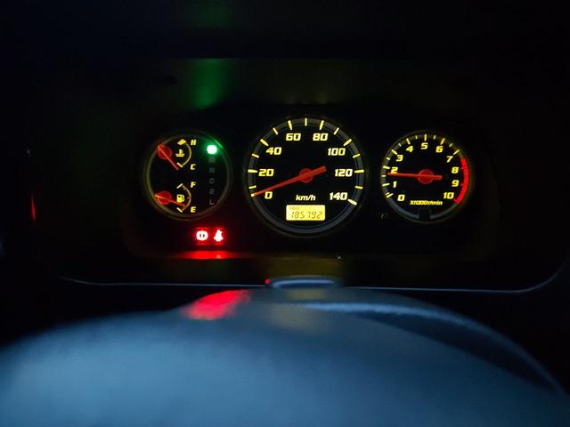 ハイゼットカーゴ デッキバンＧＸ　特別仕様限定モデル車　オートマチック　Ｖａｎ　オートマチック　軽ＲＶ　ピックアップ　旧車カスタムベースモデル　激レアピックアップ車　荷台カバーオーダーメイド　室内クリーニング　プライバシーガラス　ＵＶカット　法定点検整備一式　自社ローンあります（54枚目）