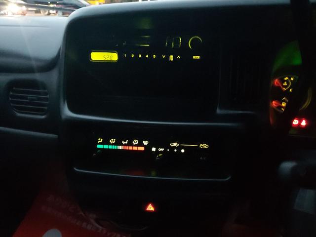 ハイゼットカーゴ デッキバンＧＸ　特別仕様限定モデル車　オートマチック　Ｖａｎ　オートマチック　軽ＲＶ　ピックアップ　旧車カスタムベースモデル　激レアピックアップ車　荷台カバーオーダーメイド　室内クリーニング　プライバシーガラス　ＵＶカット　法定点検整備一式　自社ローンあります（55枚目）