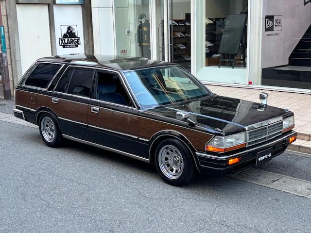 グロリアバン GL Newペイント ポルシェ ジェットブラック 木目調デカール 4ナンバー ナルディー メッキミラー ローダウン デイトナホイール HDDナビ ETC(4枚目)