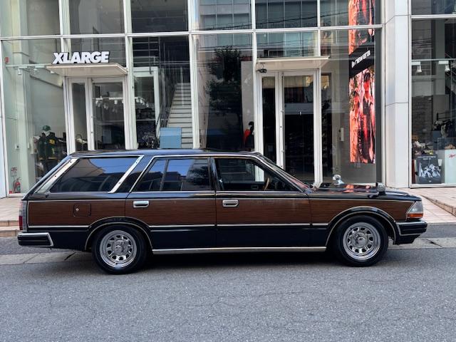 グロリアバン GL Newペイント ポルシェ ジェットブラック 木目調デカール 4ナンバー ナルディー メッキミラー ローダウン デイトナホイール HDDナビ ETC(9枚目)