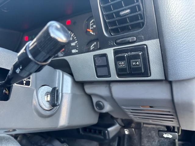 ランドクルーザープラド SXワイド マットブラックオールペン 新品フロントグリル 新品オレンジライト一式 リフトアップ ミッキートンプソン ジオランダーAT 黒革調シートカバー 3ナンバー8人乗り HDDナビ ETC 前後ドラレコ(28枚目)