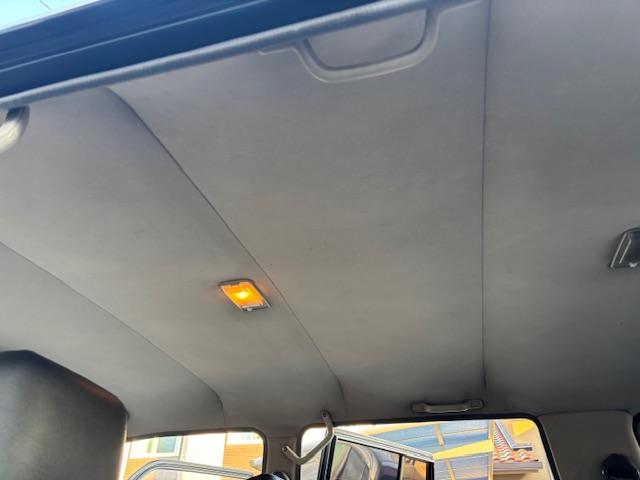 ランドクルーザープラド SXワイド マットブラックオールペン 新品フロントグリル 新品オレンジライト一式 リフトアップ ミッキートンプソン ジオランダーAT 黒革調シートカバー 3ナンバー8人乗り HDDナビ ETC 前後ドラレコ(38枚目)