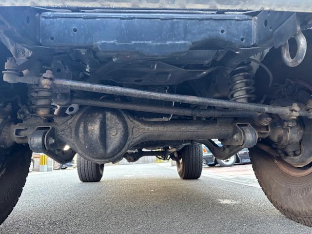 ランドクルーザープラド SXワイド マットブラックオールペン 新品フロントグリル 新品オレンジライト一式 リフトアップ ミッキートンプソン ジオランダーAT 黒革調シートカバー 3ナンバー8人乗り HDDナビ ETC 前後ドラレコ(48枚目)