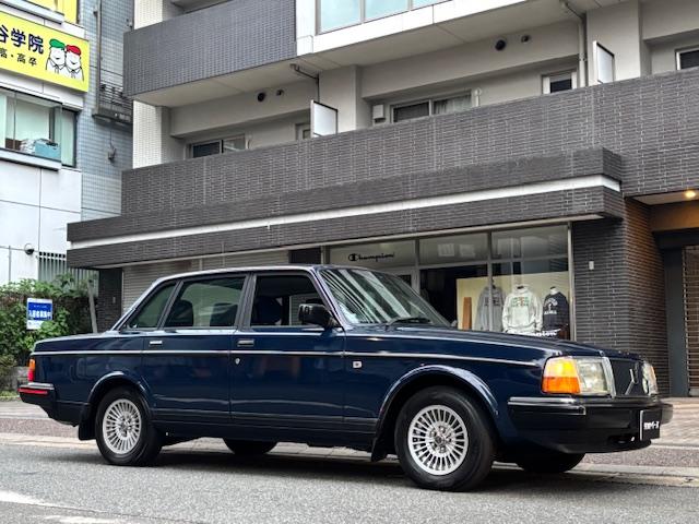 ２４０ ＧＬ　ナルディーステア　コロナホイール　社外キーレスＸスペアキー　ＥＴＣ　社外オーディオ　ブルーモケットシート　ミラー型ドライブレコーダー　取扱説明書　記録簿１０枚（2枚目）