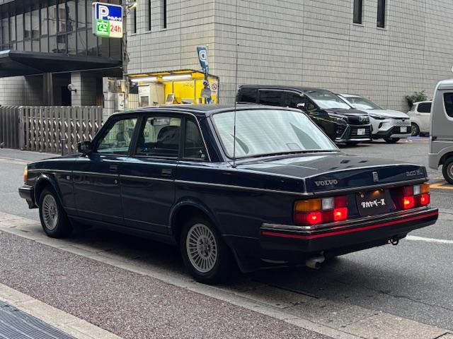 ２４０ ＧＬ　ナルディーステア　コロナホイール　社外キーレスＸスペアキー　ＥＴＣ　社外オーディオ　ブルーモケットシート　ミラー型ドライブレコーダー　取扱説明書　記録簿１０枚（11枚目）