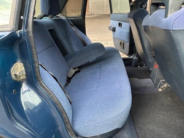 ２４０ ＧＬ　ナルディーステア　コロナホイール　社外キーレスＸスペアキー　ＥＴＣ　社外オーディオ　ブルーモケットシート　ミラー型ドライブレコーダー　取扱説明書　記録簿１０枚（37枚目）