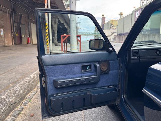 ２４０ ＧＬ　ナルディーステア　コロナホイール　社外キーレスＸスペアキー　ＥＴＣ　社外オーディオ　ブルーモケットシート　ミラー型ドライブレコーダー　取扱説明書　記録簿１０枚（40枚目）