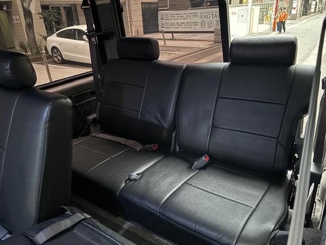 ランドクルーザープラド SXワイド サンドベージュXホワイト ナロー5ナンバー8人乗り ナルディーステア リフトアップ 70メッキバンパー 社外オーディオ ETC ドライブレコーダー バックカメラ 黒革調シートカバー ジオランダーAT(35枚目)