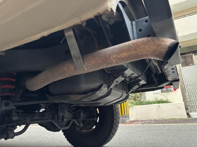 ランドクルーザープラド SXワイド サンドベージュXホワイト ナロー5ナンバー8人乗り ナルディーステア リフトアップ 70メッキバンパー 社外オーディオ ETC ドライブレコーダー バックカメラ 黒革調シートカバー ジオランダーAT(44枚目)