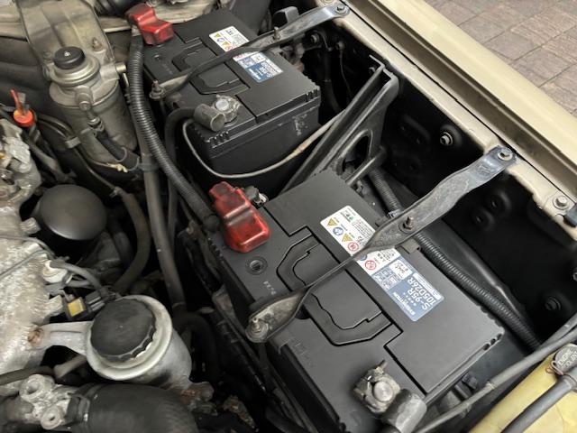 ランドクルーザープラド SXワイド サンドベージュXホワイト ナロー5ナンバー8人乗り ナルディーステア リフトアップ 70メッキバンパー 社外オーディオ ETC ドライブレコーダー バックカメラ 黒革調シートカバー ジオランダーAT(49枚目)