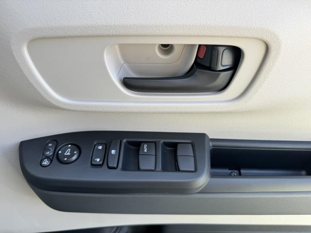 Ｎ－ＢＯＸ ベースグレード　バックカメラ　両側スライド・片側電動　クリアランスソナー　オートクルーズコントロール　レーンアシスト　衝突被害軽減システム　オートライト　ＬＥＤヘッドランプ　スマートキー　アイドリングストップ（8枚目）
