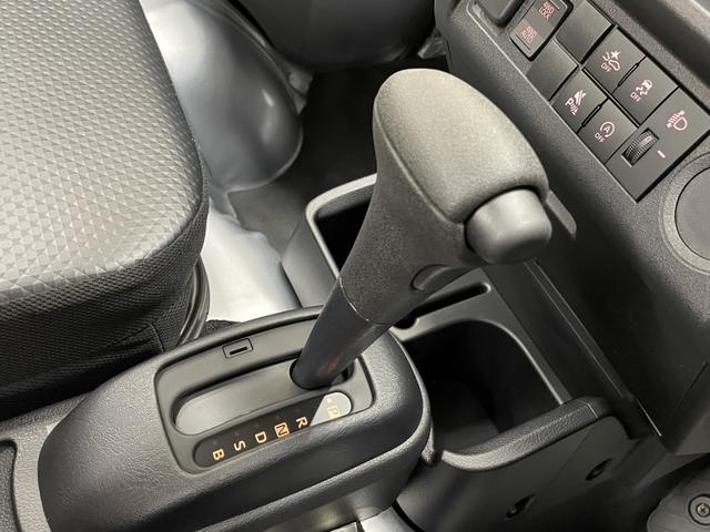 ハイゼットトラック スタンダード　４ＷＤ　軽トラック　ＣＶＴ　衝突被害軽減システム　クリアランスソナー　アイドリングストップ　ＥＳＣ　エアコン　パワーステアリング　運転席エアバッグ（13枚目）