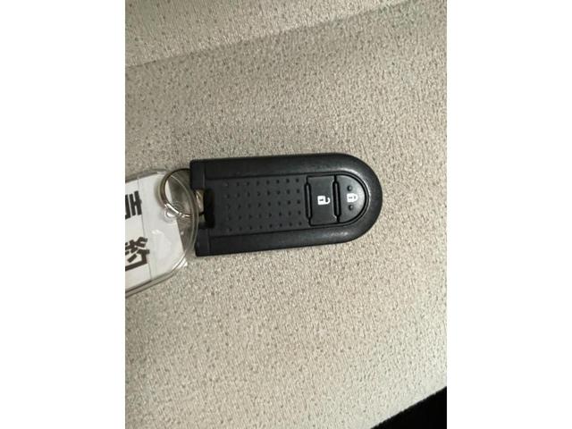 ムーヴキャンバス Ｘメイクアップ　ＳＡＩＩＩ　ＥＴＣ　バックカメラ　両側スライドドア　ナビ　ＴＶ　衝突被害軽減システム　オートマチックハイビーム　スマートキー　アイドリングストップ　電動格納ミラー　ベンチシート　ＣＶＴ　盗難防止システム　ＡＢＳ（17枚目）