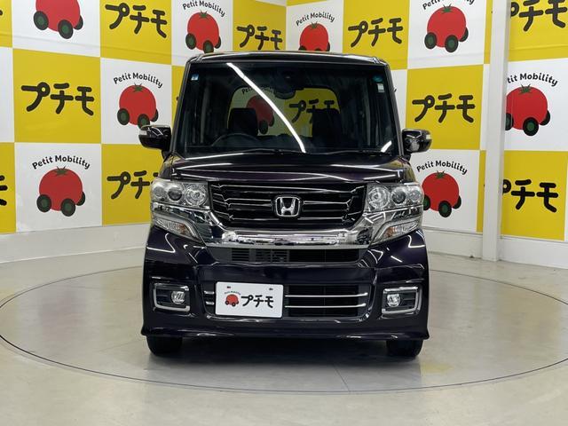 Ｎ－ＢＯＸカスタム Ｇ　ＳＳブラックスタイルパッケージ　ＥＴＣ　バックカメラ　両側電動スライドドア　ナビ　ＴＶ　衝突被害軽減システム　オートライト　ＨＩＤ　スマートキー　アイドリングストップ　電動格納ミラー　シートヒーター　ベンチシート　ＣＶＴ（3枚目）